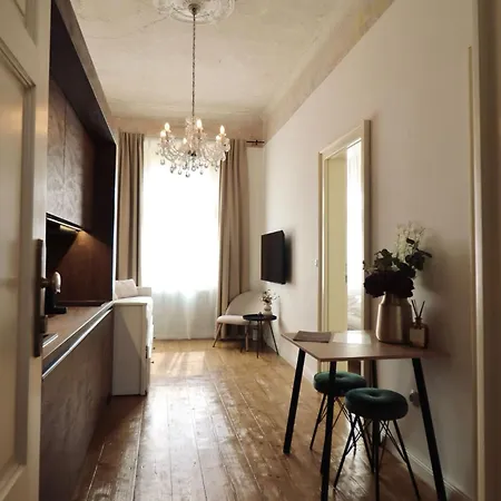 Διαμέρισμα Apartma Hilda 1905 *